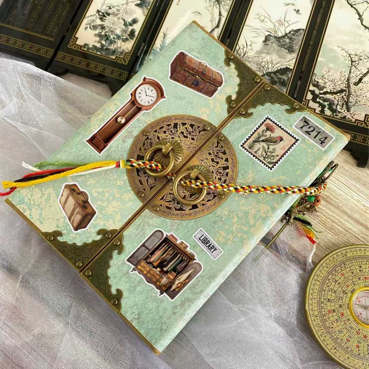 Vintage Trinkets Sticker Books - огляд і ціна Vintage Collectible Books